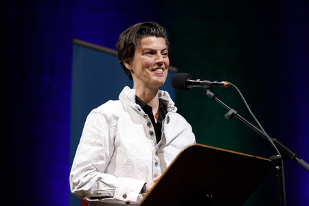 Maryam Zaree, Lena Gorelik und Carolin Emcke auf der lit.cologne 2019 in Köln