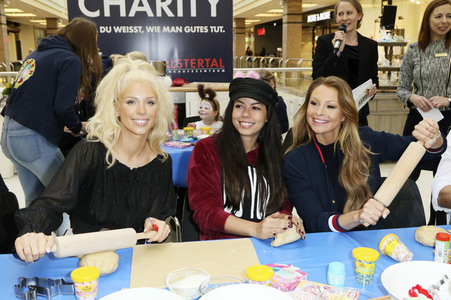 Promi-Osterbacken in Hamburg