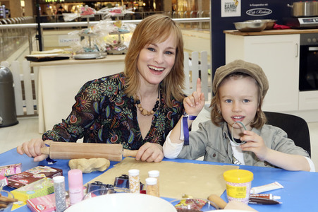 Promi-Osterbacken in Hamburg