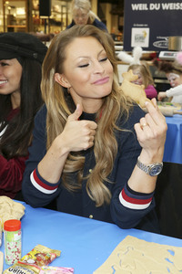 Promi-Osterbacken in Hamburg