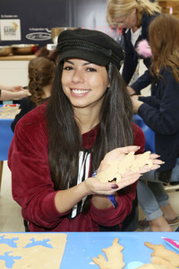 Promi-Osterbacken in Hamburg