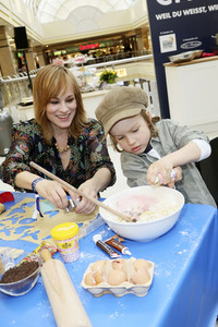 Promi-Osterbacken in Hamburg