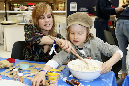 Promi-Osterbacken in Hamburg