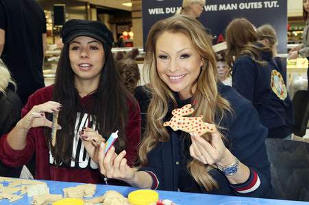 Promi-Osterbacken in Hamburg