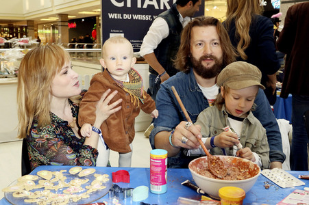 Promi-Osterbacken in Hamburg