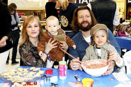 Promi-Osterbacken in Hamburg