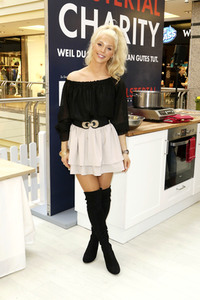 Promi-Osterbacken in Hamburg