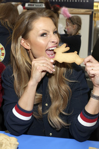 Promi-Osterbacken in Hamburg