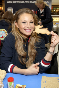 Promi-Osterbacken in Hamburg