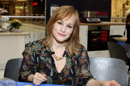 Promi-Osterbacken in Hamburg