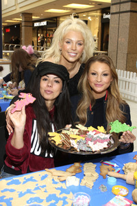 Promi-Osterbacken in Hamburg