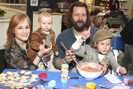 Promi-Osterbacken in Hamburg
