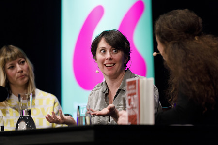 Kristen Roupenian und Mieze Katz auf der lit.cologne 2019 in Köln