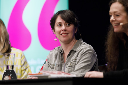 Kristen Roupenian und Mieze Katz auf der lit.cologne 2019 in Köln