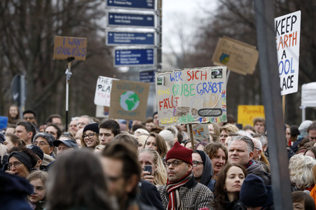 Schülerdemonstration 'Fridays for Future' in Berlin