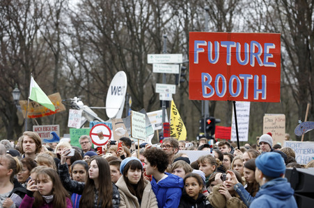 Schülerdemonstration 'Fridays for Future' in Berlin