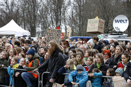 Schülerdemonstration 'Fridays for Future' in Berlin