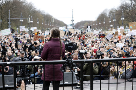 Schülerdemonstration 'Fridays for Future' in Berlin