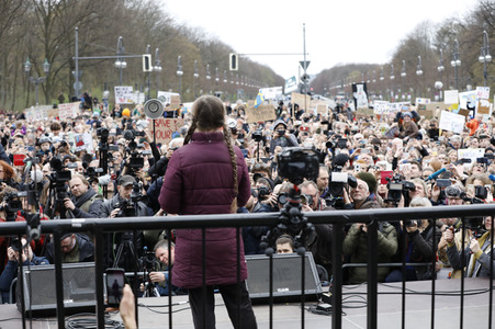 Schülerdemonstration 'Fridays for Future' in Berlin