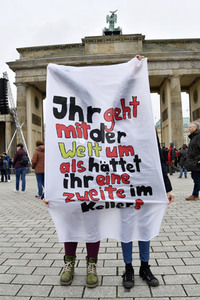Schülerdemonstration 'Fridays for Future' in Berlin