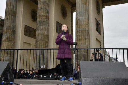 Schülerdemonstration 'Fridays for Future' in Berlin