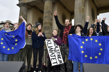 Schülerdemonstration 'Fridays for Future' in Berlin