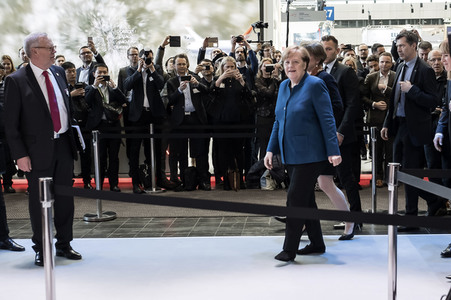 Eröffnungsrundgang der Kanzlerin auf der Hannover Messe 2019