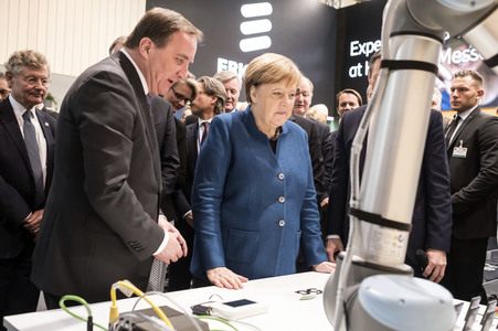 Eröffnungsrundgang der Kanzlerin auf der Hannover Messe 2019