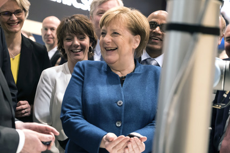 Eröffnungsrundgang der Kanzlerin auf der Hannover Messe 2019
