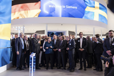 Eröffnungsrundgang der Kanzlerin auf der Hannover Messe 2019