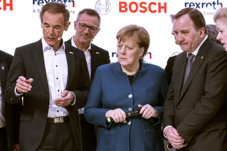 Eröffnungsrundgang der Kanzlerin auf der Hannover Messe 2019