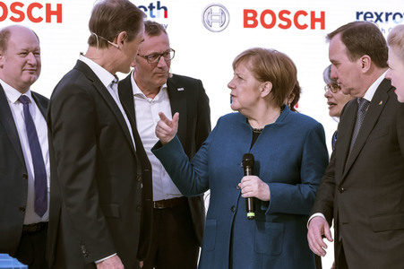 Eröffnungsrundgang der Kanzlerin auf der Hannover Messe 2019