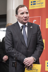 Eröffnungsrundgang der Kanzlerin auf der Hannover Messe 2019