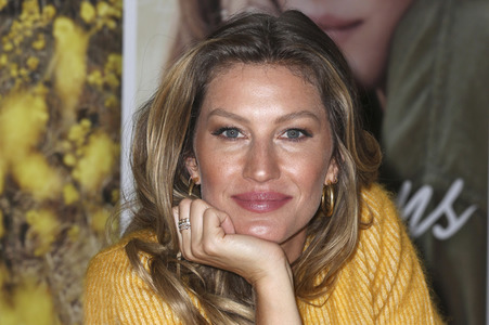 Buchsignierstunde mit Gisele Bündchen in Hamburg