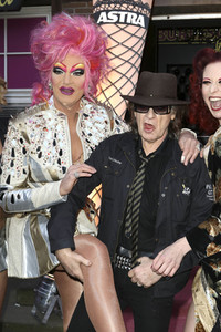 Eröffnung 'The Bunny Burlesque St. Pauli' in Hamburg