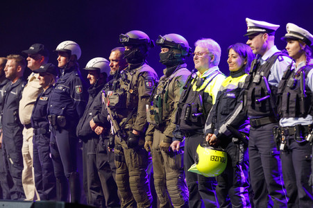 Vereidigung von Kommissaranwärtern in Köln