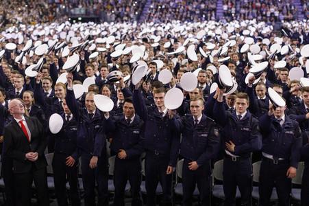 Vereidigung von Kommissaranwärtern in Köln