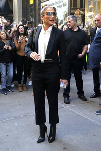 Jennifer Lopez bei Radio Beats 1 in New York