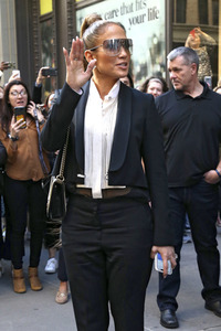 Jennifer Lopez bei Radio Beats 1 in New York