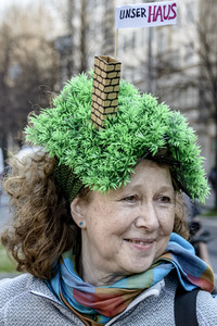 Demontration 'Gemeinsam gegen Verdrängung und Mietenwahnsinn' in Berlin
