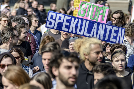 Demontration 'Gemeinsam gegen Verdrängung und Mietenwahnsinn' in Berlin
