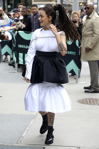 Milla Jovovich und Sasha Lane bei der Talkshow 'Build Series' in New York