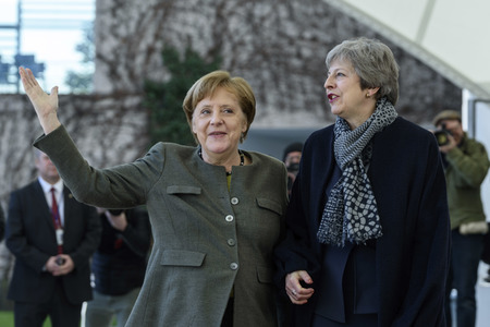 Theresa May zu Brexit Gespräch in Berlin