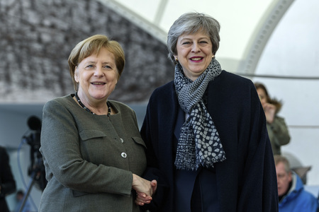 Theresa May zu Brexit Gespräch in Berlin
