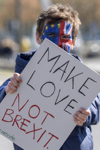 Theresa May zu Brexit Gespräch in Berlin
