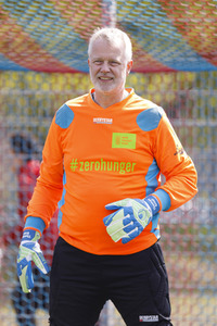 Charity Fußball-Länderspiel in Duisburg