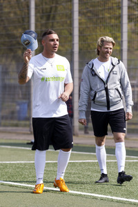 Charity Fußball-Länderspiel in Duisburg