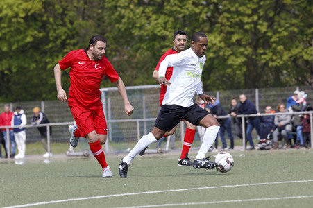 Charity Fußball-Länderspiel in Duisburg