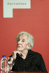 Ida Vitale im Instituto Cervantes in Madrid