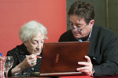 Ida Vitale im Instituto Cervantes in Madrid